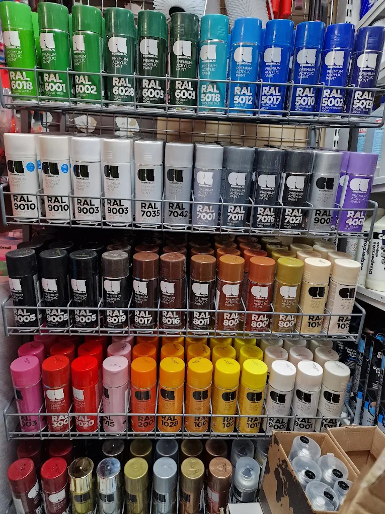 Cosmoslac RAL színes akril spray-fal a Nemzeti Festékboltban